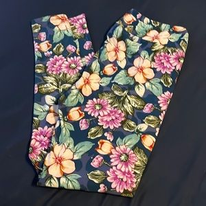 LuLaRoe TC leggings. EUC